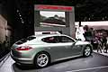 Laterale della vettura ibrida Porsche Panamera S Hybrid